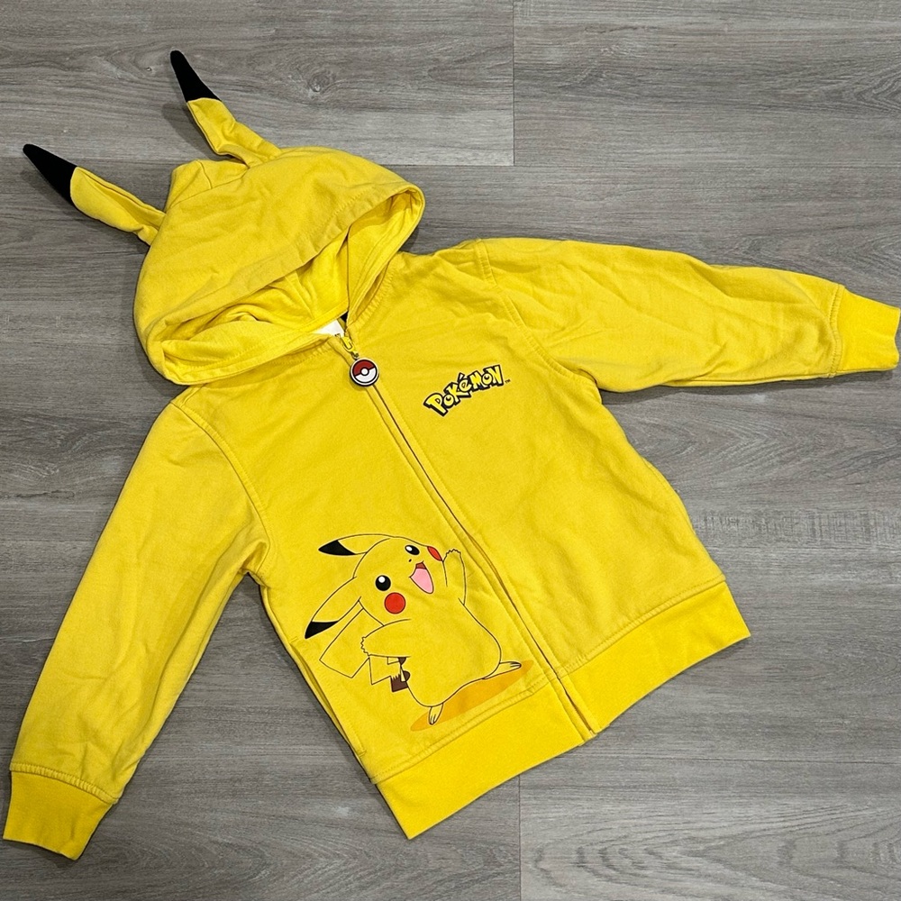 Pokemon: Pikachu Kids Hoodie (Size: XS 4/5)